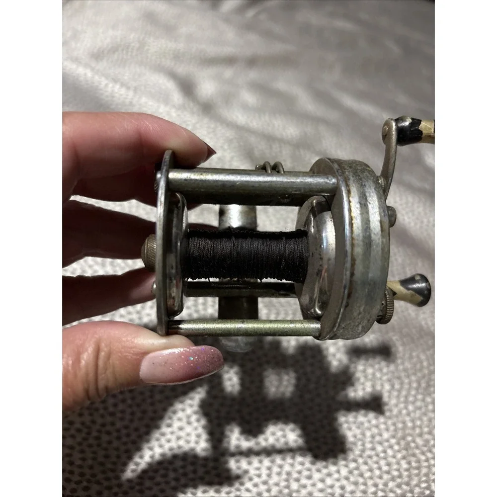 Vintage Shakespeare Criterion No. 1960 Model GE Casting Fishing Reel